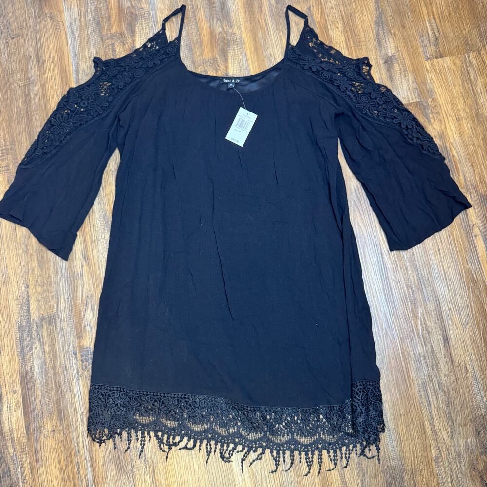 Sami & Jo black boho Dress MEDIUM cold shoulder floral embroidered sleeve fringe
